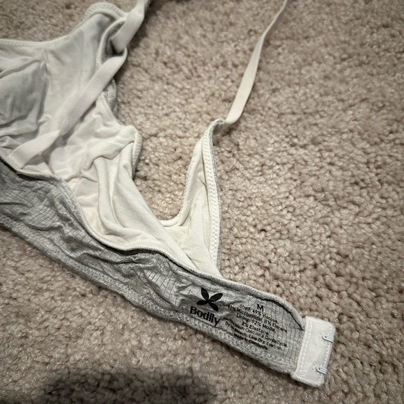 Bodily Nursing Bra - Picture 2 of 3